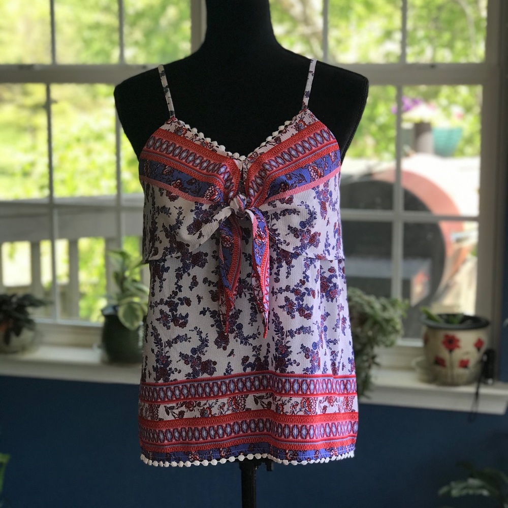 💐Spring sale! 50% off!💐 No Boundaries Floral Tank